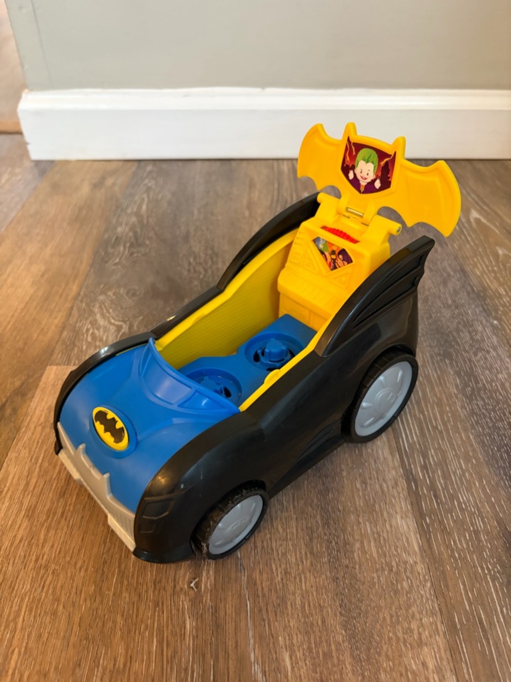 Fisher Price Little People DC Super Friends 2 in 1 Batmobile (Vehicle Only)